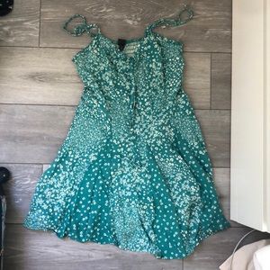 Emerald Green Floral Dress Size Medium